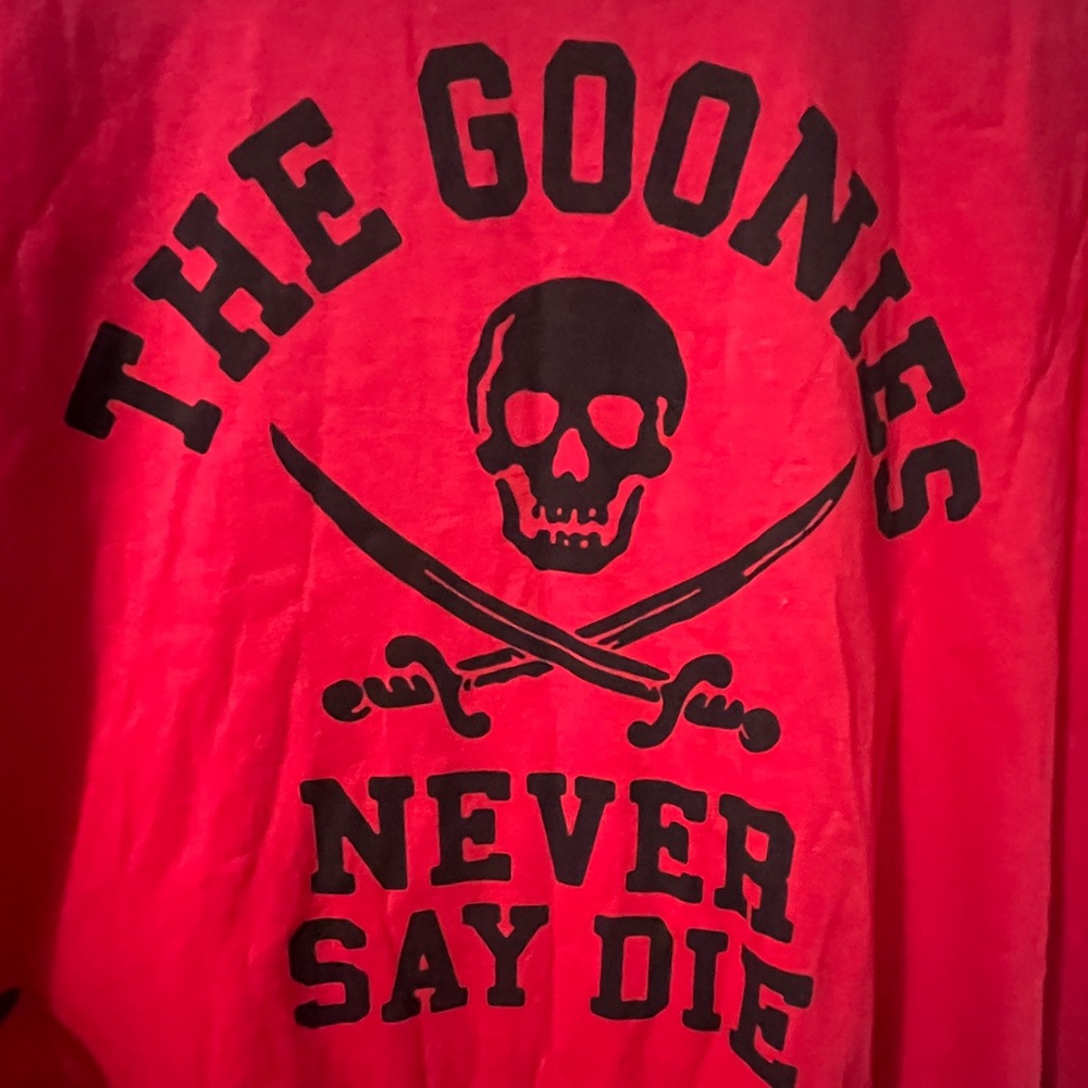 Ripple Junction Mens Large Red “The Goonies Never Say Die” T-Shirt NWOT